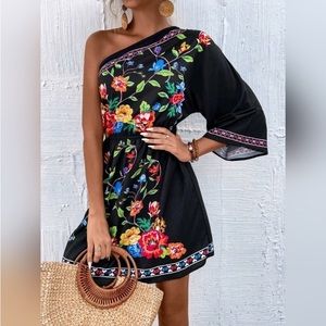 NEW WITH TAGS Chic Floral Print One Shoulder Mini Dress Black Multi